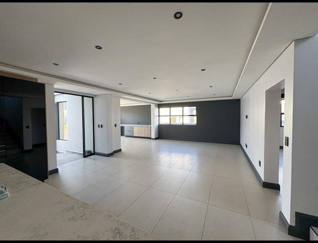 4 BEDROOM HOUSE FOR SALE IN FOUNTAINBROOK ESTATE